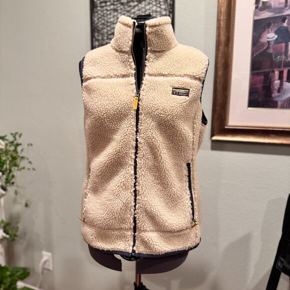 L.L.Bean Sherpa/Fleece Vest, in that classic cream pile fabric with navy trim L - Picture 1 of 9